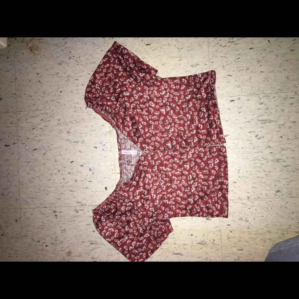 Red floral cotton up crop top
